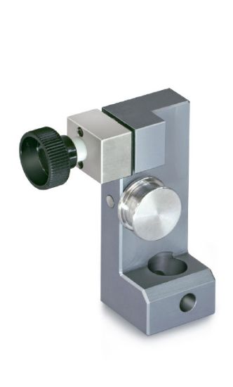 Rope and thread tension clamps (1 KN) for clamping belts, ropes, wires, etc. Using a deflection pulley, you can make sure that the edge of the clamps is not destroyed. This means that fractures caused by the notched effect are avoided. incl_1377315