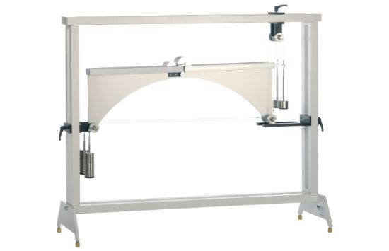 Three-hinged arch