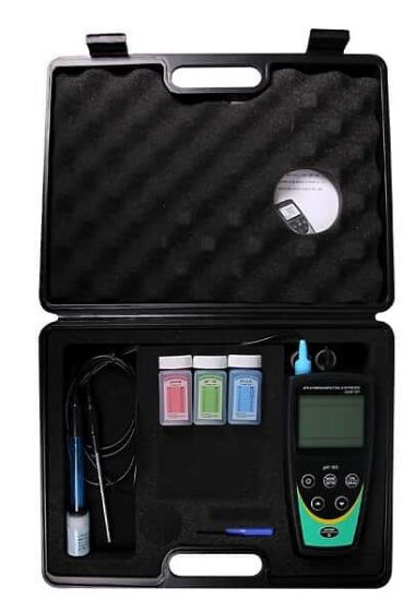 Oakton pH100 Portable pH Meter Kit with Case, pH and Temperature Probe, and Solutions_1710481