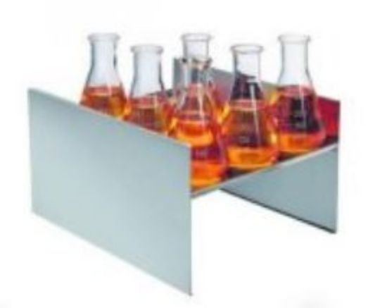 Raised shelves for baths S26_1530999