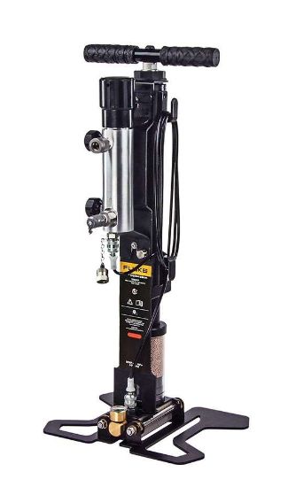 Fluke Calibration 700HPPK-NPT Pneumatic Test Pump Kit with Manifold_1235106