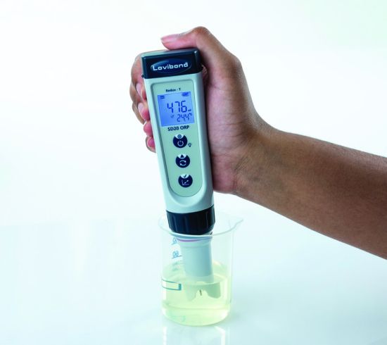 ORP tester Pocket Tester SD20 ORPPocket Tester with waterproof housing for measuring ORP and temperature. Ideal for regular checks in industrial plants or swimming pools. With lanyard and clip on the device head.-Three-colour LED lighting s_2042331