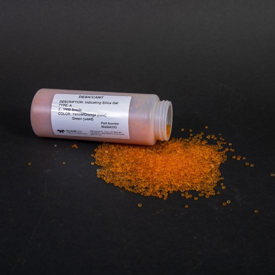 ISCO, Desiccant (16 oz. Bottle), Loose yellow / orange silica gel beads (2 to 5 mm), turns green when saturated_1153471