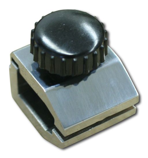 Wide clamp with quick-release mechanism_1377122