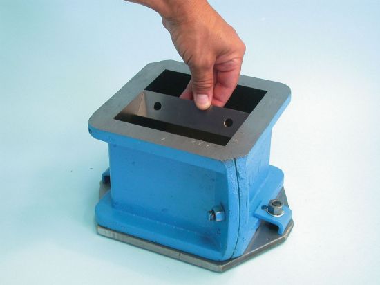 GO-NOT GO GAUGE FOR 100 MM CUBE MOULDS_2200095