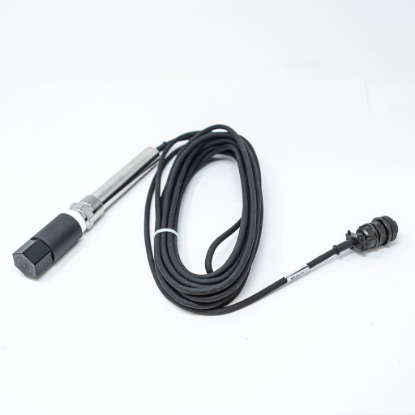 TIENet 301 pH and temperature sensor interface with 23 m long cable. Includes pH and temperature sensor (60-9004-126) with 7.6 m cable calibration buffers and electrode rinse solution._1274926