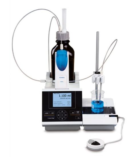 Model SI Analytics piston burette TITRONIC 500 with magnetic stirrer and 20 ml exchangeable head, TITRONIC 500, Basic unit with magnetic stirrer TM 235 and 20 ml exchangeable unit WA 20, with brown glass bottle for titrant, GL 45 and S 40_1887482