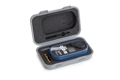 Kern Digital Refractometer, Refractive Index/Brix/Mass Percentage/Volume Percent; 1.3330 nD – 1.4200 nD, 0.0% – 50.0%, 0% (w/w) – 72% (w/w), 0% (v/v) – 80% (v/v)_1930688