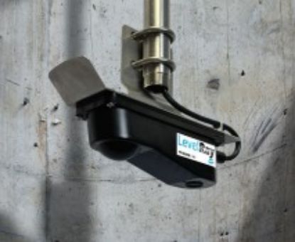 LevelRay with surcharge sensor and 10-meter cable terminated in TIENet connector._2331364