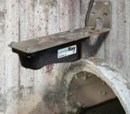 LevelRay with surcharge sensor and 23-meter cable terminated in TIENet connector._2331366