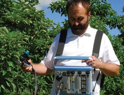 PP Systems Ciras 4 Portable CO2 H2O Gas Analysis System Standard With Dual IRGAs, Air Supply and PLc4 Universal Leaf Cuvette_2335054