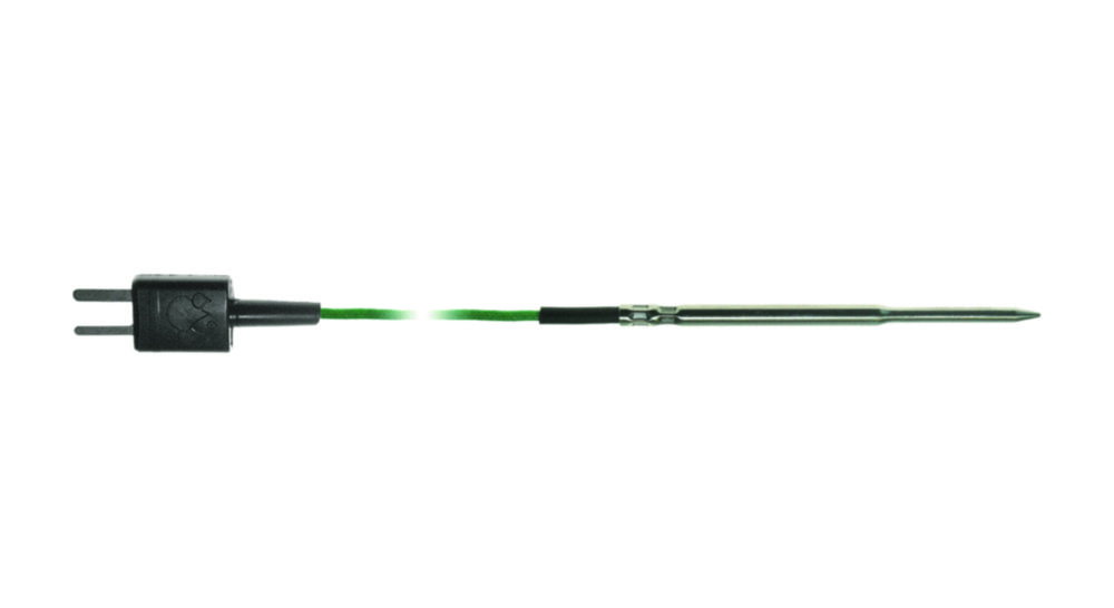 Flat-band temperature sensor