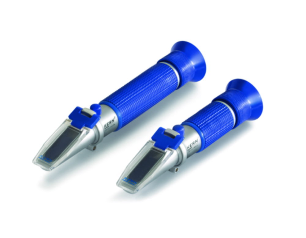 Analogue refractometer