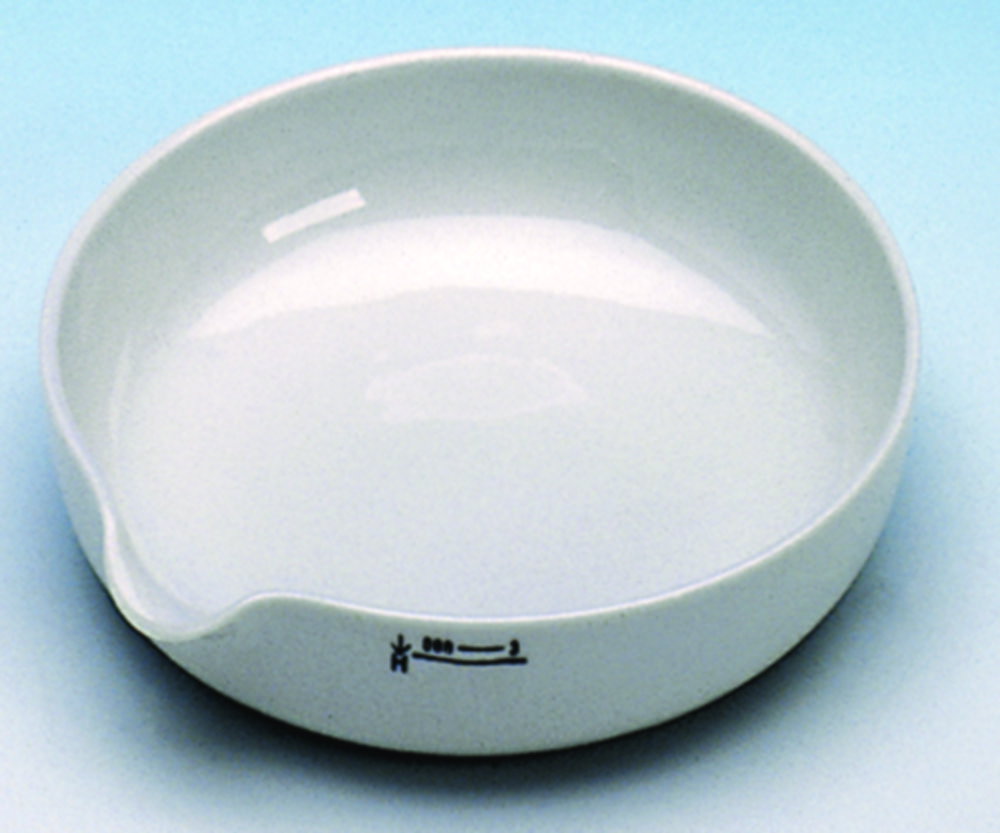 Evaporating basin 63 mm Ø porcelain, flat, with spout, glazed, DIN 12903, form A